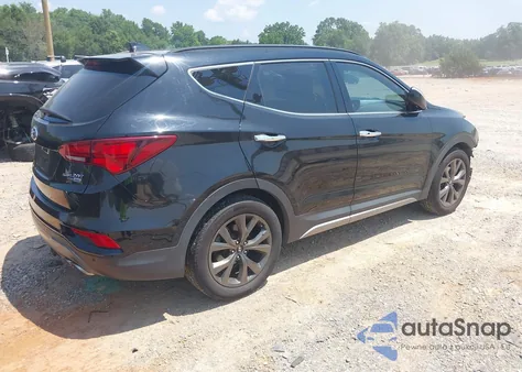 2017 Hyundai Santa Fe Sport 2.0T Ultimate z USA, uszkodzony, nr VIN 5XYZWDLAXHG468308
